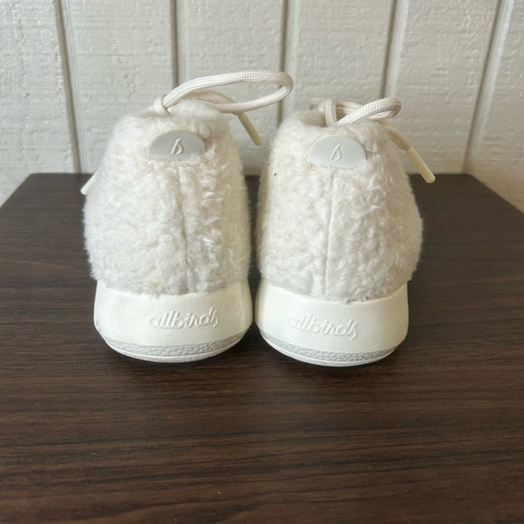 Allbirds Wool Runner Up Fluffs Sneakers, size 8. - Picture 3 of 8